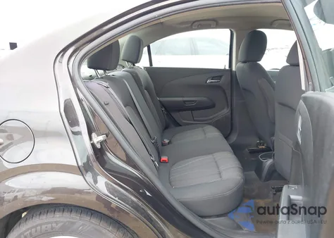 2014 Chevrolet Sonic Lt Auto z USA, uszkodzony, nr VIN 1G1JC5SH8E4230549